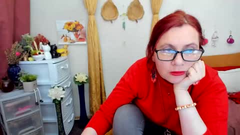 Snapshot of dyannelovee chatting on 10, 12, 2024 Dyanne online show from 10, 12, 2024