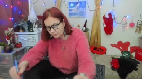 Snapshot of dyannelovee chatting on 8, 1, 2025 Dyanne online show from 8, 1, 2025