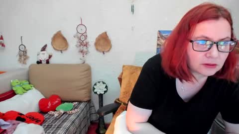 Snapshot of dyannelovee chatting on 23, 2, 2025 Dyanne online show from 23, 2, 2025