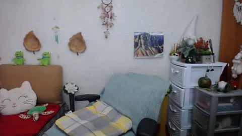 Snapshot of dyannelovee chatting on 9, 3, 2025 Dyanne online show from 9, 3, 2025