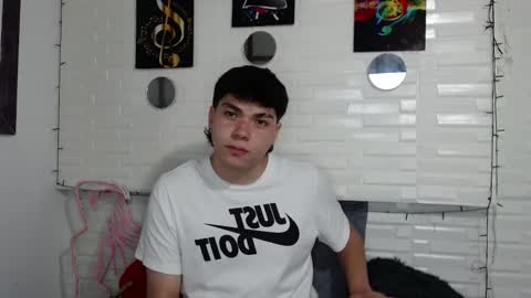 Snapshot of dylan_fooxx chatting on 16, 12, 2025 dylan_fooxx online show from 16, 12, 2025