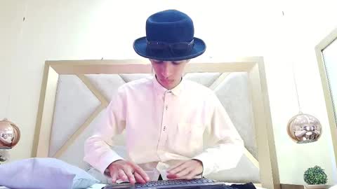 dylan_scotts online show from 28, 9, 2025