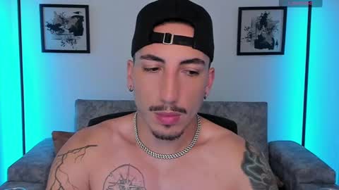 Bryan model independient online show from 15, 10, 2025