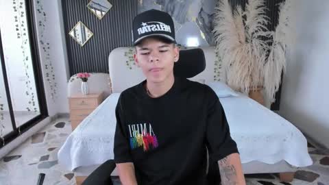 dylanroyce_ online show from 10, 3, 2026