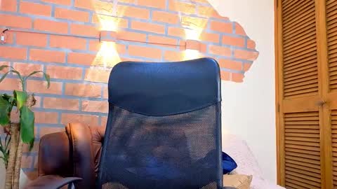 Snapshot of dylanstonne1 chatting on 21, 2, 2026 D Y L A N online show from 21, 2, 2026