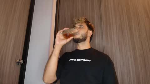 Snapshot of dylanxfun chatting on 21, 12, 2025 dylanxfun online show from 21, 12, 2025