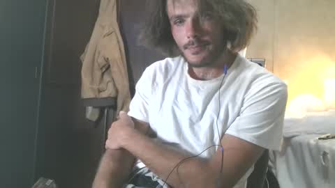 Snapshot of dylp400 chatting on 16, 11, 2025 dylp400 online show from 16, 11, 2025