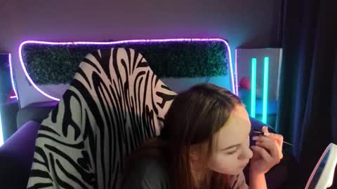 Snapshot of dyna_bae chatting on 14, 11, 2025 Dyna online show from 14, 11, 2025