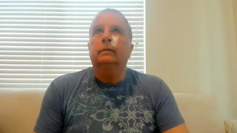 Snapshot of e_rectiom chatting on 19, 11, 2025 Mr Wonderful online show from 19, 11, 2025