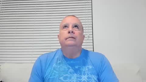 Snapshot of e_rectiom chatting on 2, 12, 2025 Mr Wonderful online show from 2, 12, 2025