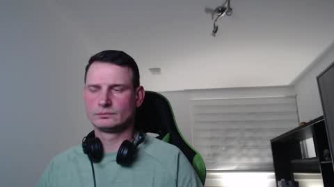 Snapshot of easypeasyglasgow chatting on 3, 4, 2026 easypeasyglasgow online show from 3, 4, 2026