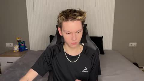 Snapshot of eaton_ chatting on 16, 1, 2026 eaton_ online show from 16, 1, 2026