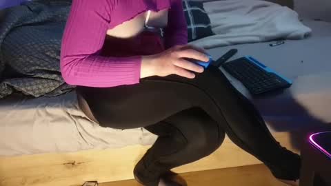 shy yoong cross online show from 23, 2, 2025