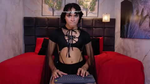 Snapshot of eboneycurly chatting on 7, 10, 2025 eboneycurly online show from 7, 10, 2025