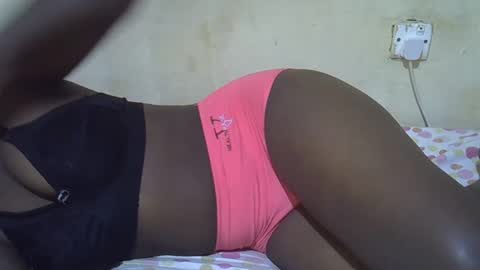 ebony_flower4 online show from 4, 3, 2025