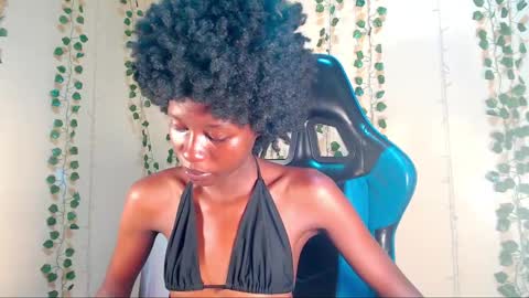 Snapshot of ebony_petite02 chatting on 3, 12, 2024 ebony_petite02 online show from 3, 12, 2024