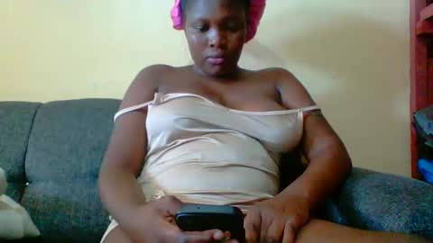 Snapshot of ebony_toto chatting on 4, 12, 2024 ebony_toto online show from 4, 12, 2024