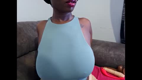 Ebony Melanie online show from 7, 11, 2025