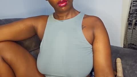 Ebony Melanie online show from 1, 12, 2025