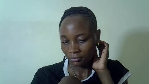 Snapshot of ebonycutegal4 chatting on 12, 9, 2025 MELLEN online show from 12, 9, 2025