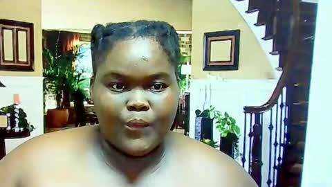 ebonyhotbuns4u2luv online show from 5, 2, 2025