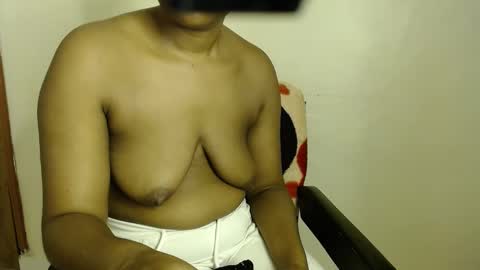 Snapshot of ebonylolo chatting on 30, 12, 2024 ebonylolo online show from 30, 12, 2024