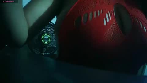 Snapshot of eclipsezen chatting on 4, 10, 2025 EclipeZen online show from 4, 10, 2025