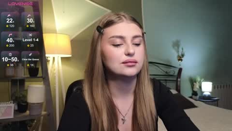 Snapshot of edaachi chatting on 1, 2, 2025 Eda online show from 1, 2, 2025