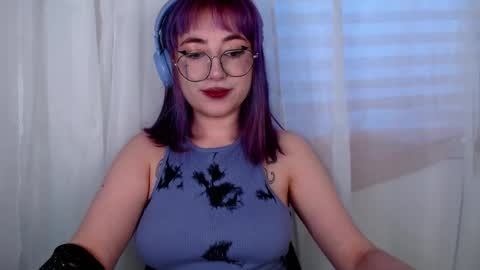 Snapshot of ediefris chatting on 11, 2, 2026 fickle demon made of clumps of matter online show from 11, 2, 2026