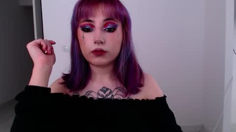 Snapshot of ediefris chatting on 15, 2, 2026 fickle demon made of clumps of matter online show from 15, 2, 2026