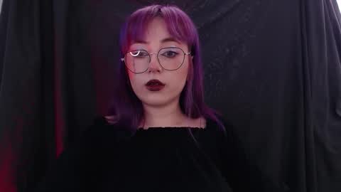 Snapshot of ediefris chatting on 22, 2, 2026 fickle demon made of clumps of matter online show from 22, 2, 2026