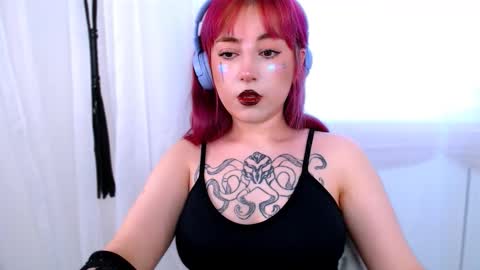 Snapshot of ediefris chatting on 20, 3, 2026 fickle demon made of clumps of matter online show from 20, 3, 2026