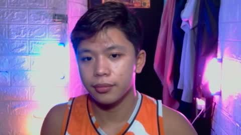 Snapshot of edrianburca052 chatting on 23, 10, 2025 urasian chub online show from 23, 10, 2025