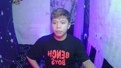 Snapshot of edrianburca052 chatting on 25, 10, 2025 urasian chub online show from 25, 10, 2025