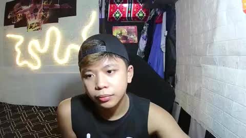 Snapshot of edrianburca052 chatting on 23, 11, 2025 urasian chub online show from 23, 11, 2025