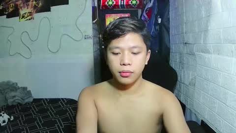 Snapshot of edrianburca052 chatting on 30, 11, 2025 urasian chub online show from 30, 11, 2025