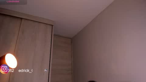 Snapshot of edrick_walton chatting on 25, 2, 2025 edrick online show from 25, 2, 2025