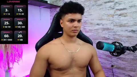 Snapshot of edward__clarck chatting on 26, 1, 2025 EDWARD CLARCK online show from 26, 1, 2025