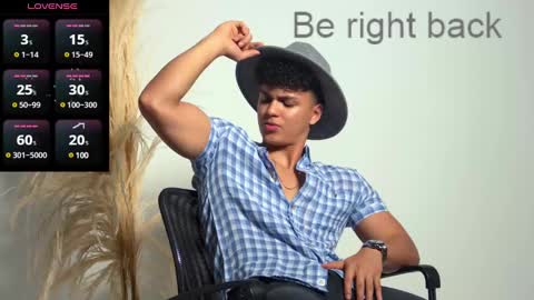 Snapshot of edward__clarck chatting on 23, 2, 2025 EDWARD CLARCK online show from 23, 2, 2025