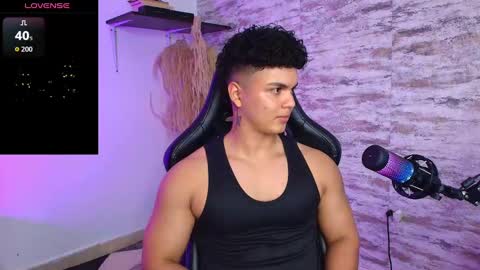 Snapshot of edward__clarck chatting on 3, 10, 2025 EDWARD CLARCK online show from 3, 10, 2025