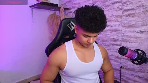 Snapshot of edward__clarck chatting on 6, 10, 2025 EDWARD CLARCK online show from 6, 10, 2025