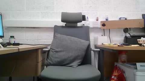 Snapshot of edwill13 chatting on 12, 3, 2026 EdM online show from 12, 3, 2026