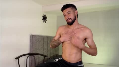 Snapshot of eevil_boys_77 chatting on 18, 10, 2025 eevil_boys_77 online show from 18, 10, 2025