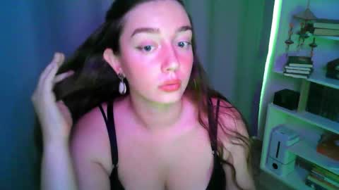 effie_balconii online show from 20, 9, 2025