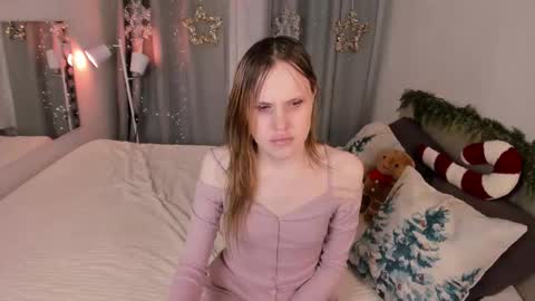 Effie Mur online show from 13, 12, 2025