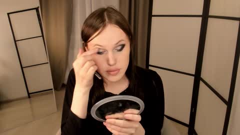 Effie Mur online show from 21, 2, 2026