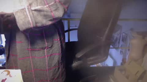 Snapshot of eighthundredeightyeight chatting on 6, 1, 2025 eighthundredeightyeight online show from 6, 1, 2025