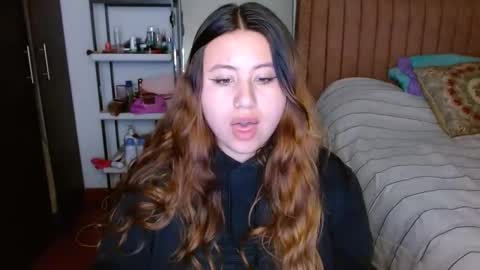 Snapshot of eimy_collin chatting on 12, 3, 2025 EIMY MODEL INDEPENDENT online show from 12, 3, 2025