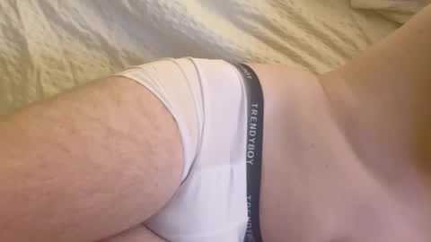 Snapshot of eizy_eiz chatting on 19, 10, 2025 eizy_eiz online show from 19, 10, 2025