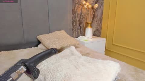 Snapshot of ela_endezz chatting on 11, 12, 2024 online show from 11, 12, 2024